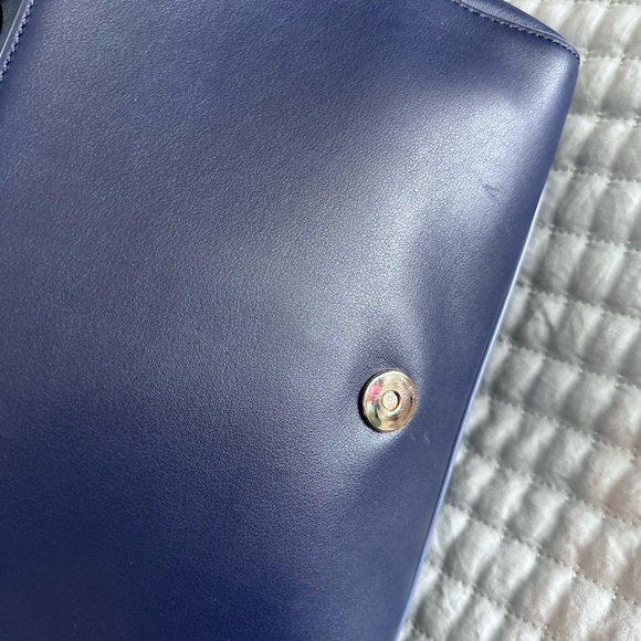 EUC Kate Spade Blue Leather Floral Chain Strap Bag - Picture 5 of 13